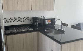 Apartaestudio amoblado con excelente ubicacion